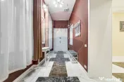Apartament cu 3 camere pretebil pentru cabinet sau rezide... 