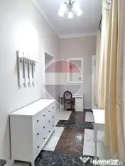 Apartament cu 3 camere pretebil pentru cabinet sau rezide...