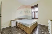 Apartament cu 3 camere pretebil pentru cabinet sau rezide... 