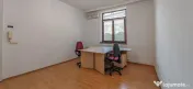 Vilă spațioasă de închiriat, 11 camere, București 