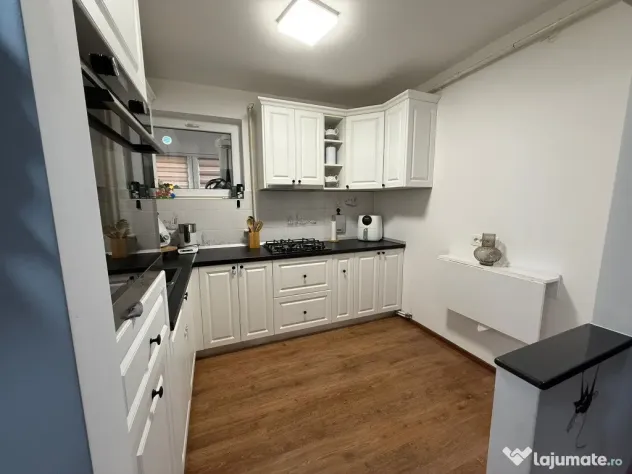 Apartament 3 camere Cornișa Bistriței