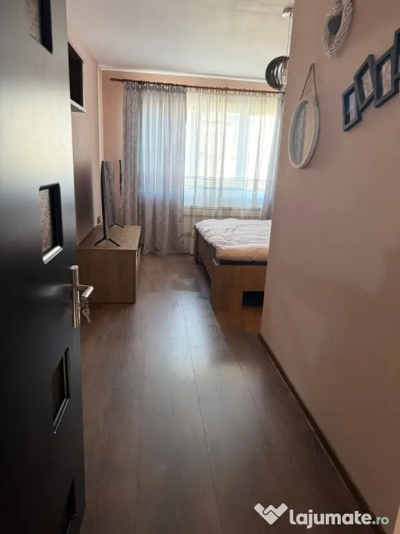 Apartament 3 camere Cornișa Bistriței