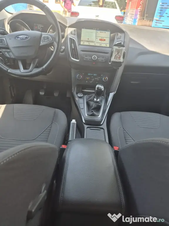 FORD Focus 2018 — imagine 5