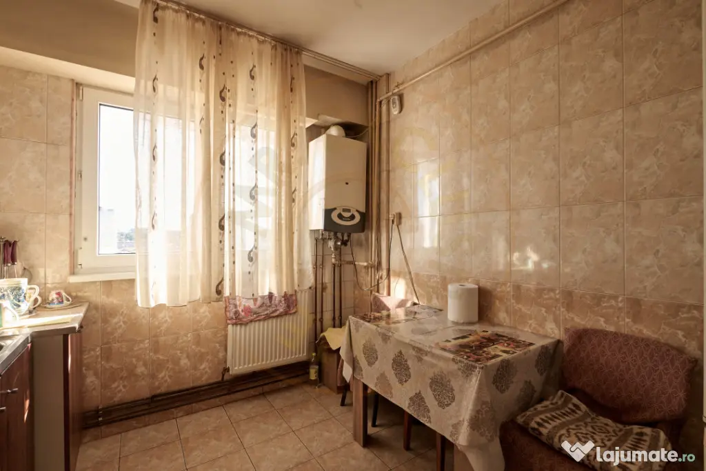 Vand/Schimb Apartament 3 camere ultracentral cu Apartament 2