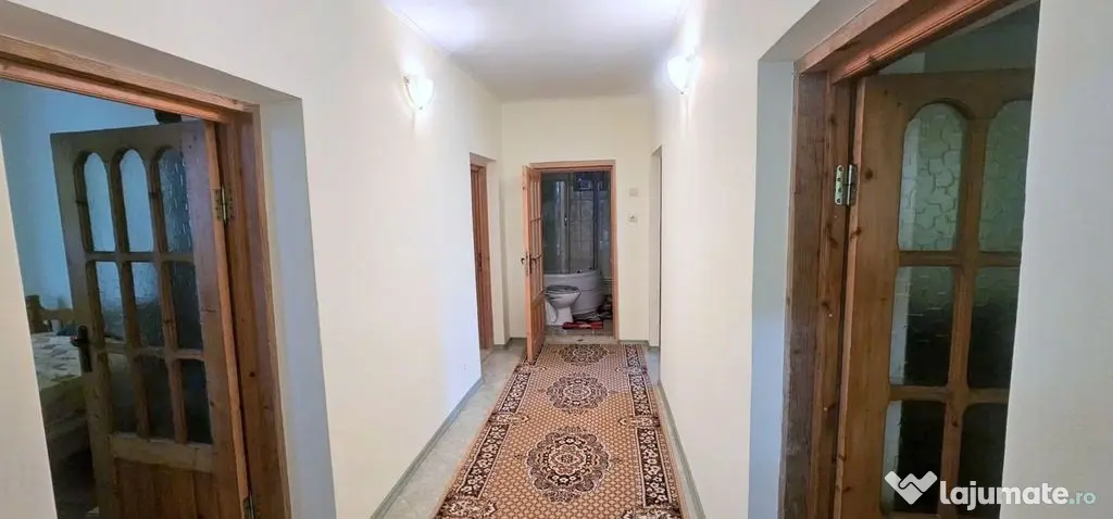 Casa la sol cu teren 1055 mp si livada - Vanatori, Galati
