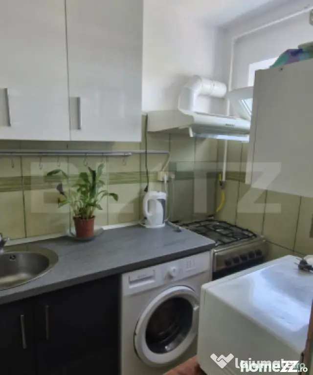 Garsonieră 23 mp, centrală proprie & AC, zona Târgoviște