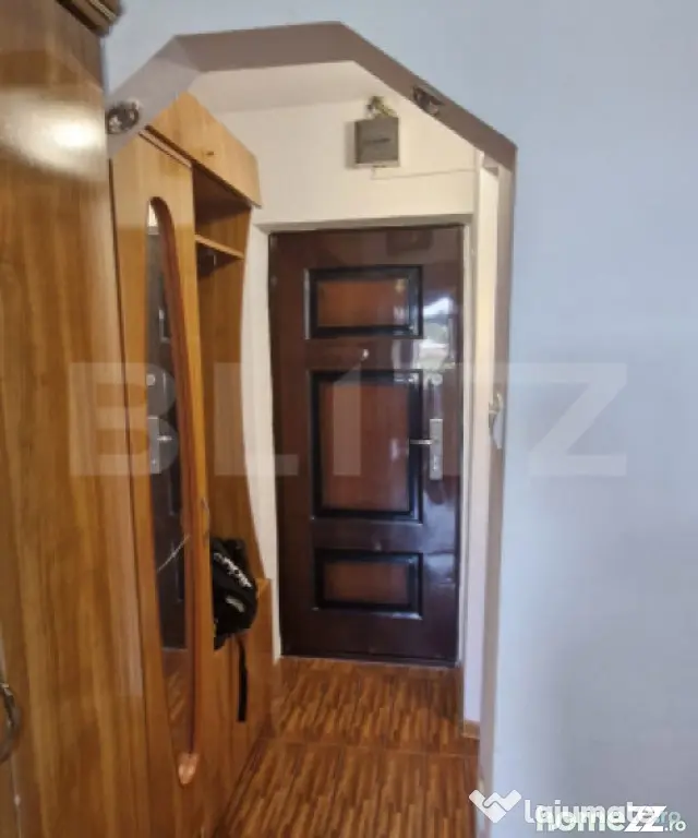 Garsonieră 23 mp, centrală proprie & AC, zona Târgoviște