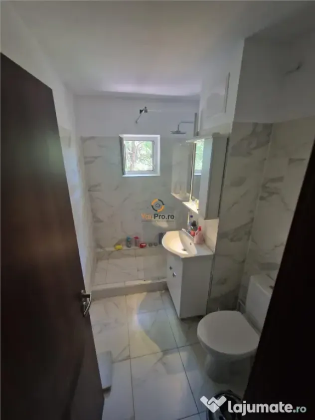 Decomandat 3 Camere 2 Bai 2 Balcoane Zona Aradului