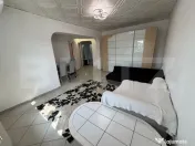 Apartament cu 3 camere de inchiriat