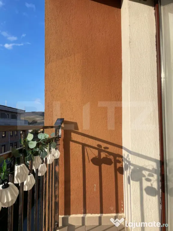 Apartament 2 camere, semidecomandat, zona Florilor-balcon