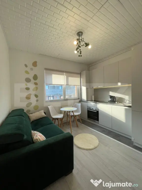 Apartament 2 camere, semidecomandat, zona Florilor-balcon