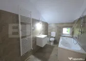 Casă de vânzare, 281 mp, zona Corunca