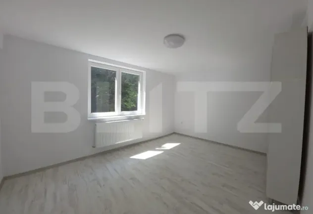 Casă de vânzare, 281 mp, zona Corunca