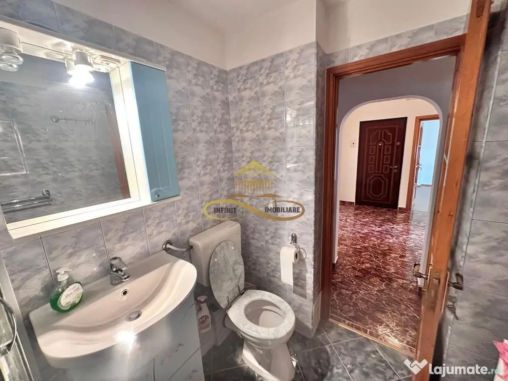 De vanzare apartament 2 camere decomandate Nord Bacau