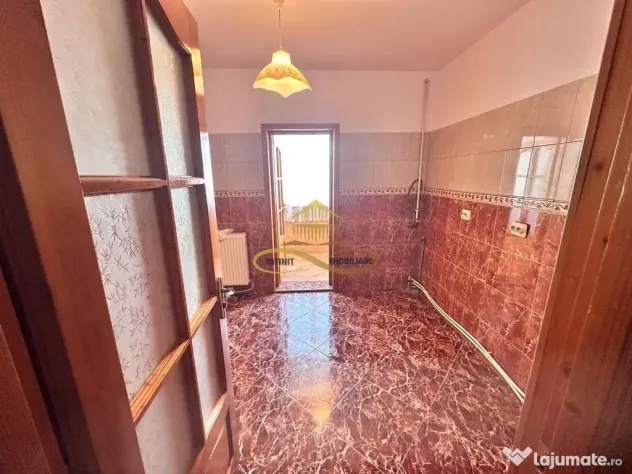 De vanzare apartament 2 camere decomandate Nord Bacau