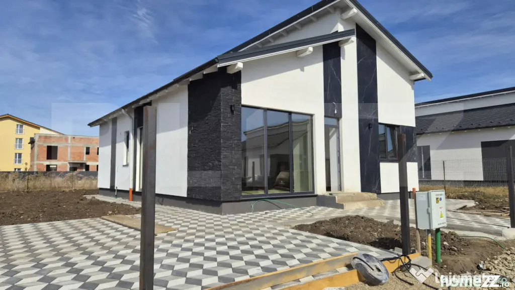 Casa cu toate utilitatiile, 4 camere, 2 bai, 470 m teren - I - Sanpetru (Brasov)
