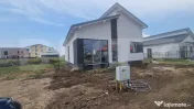 Casa cu toate utilitatiile 4 camere, 2bai ,470 m teren Sanpe 