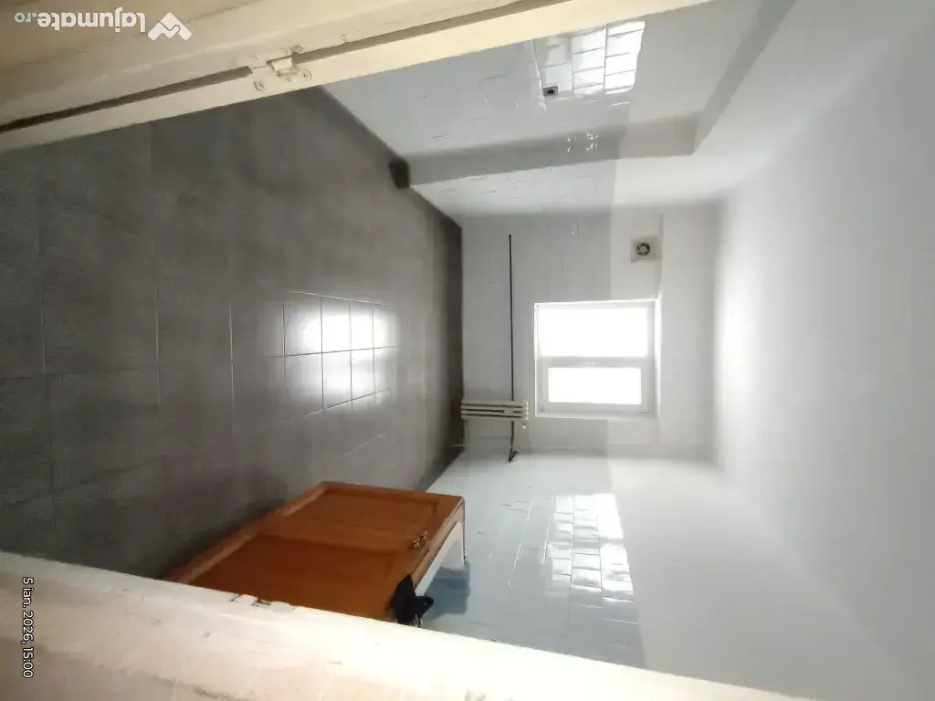 Apartament 3 camere, str. Cuza Voda