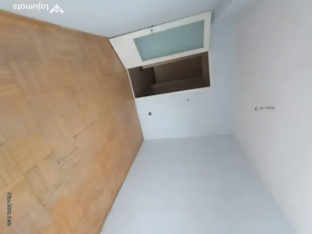 Apartament 3 camere, str. Cuza Voda
