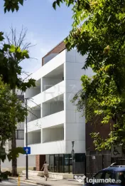 4 camere Ultracentral decomandat,centrală,parcare,an 2023, 
