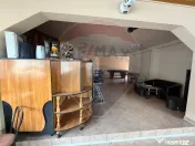 Casa si spatiu comercial (P+1 ) de vanzare