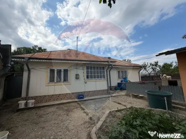 Casa si spatiu comercial (P+1 ) de vanzare