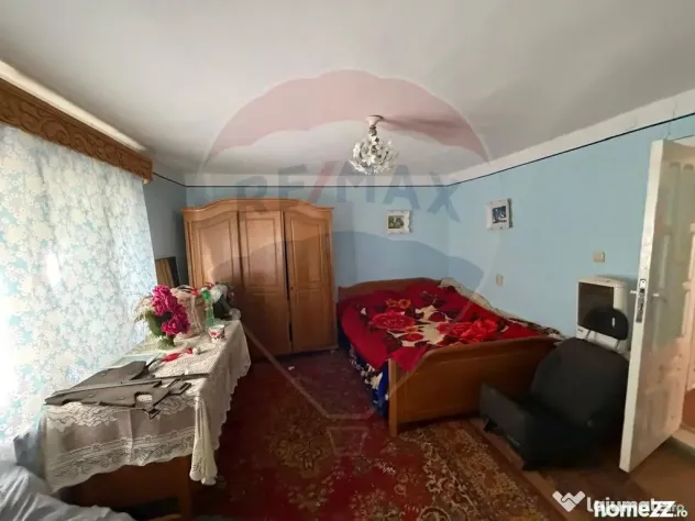 Casa si spatiu comercial (P+1 ) de vanzare