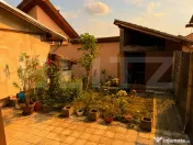 Casa cu garaj la pret de apartament in centrul Reghinului