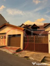 Casa cu garaj la pret de apartament in centrul Reghinului