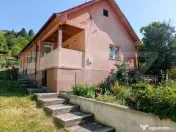 Casă individuală solidă și armonioasă, 55 mp, teren 830 