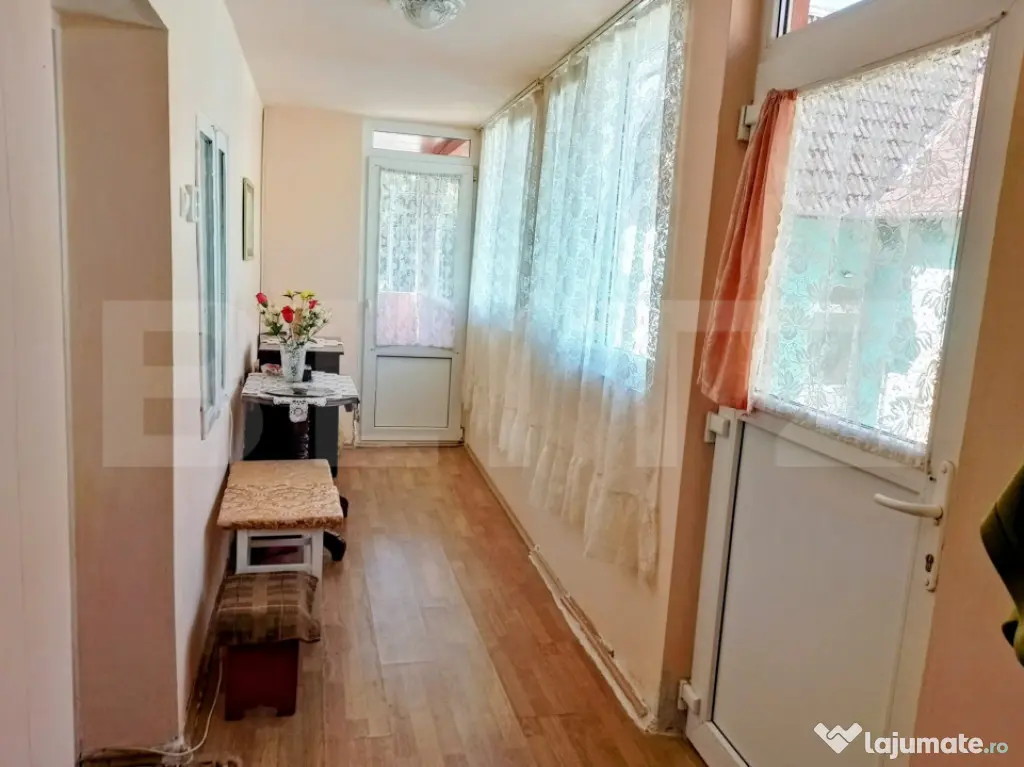 Casă individuală solidă și armonioasă, 55 mp, teren 830