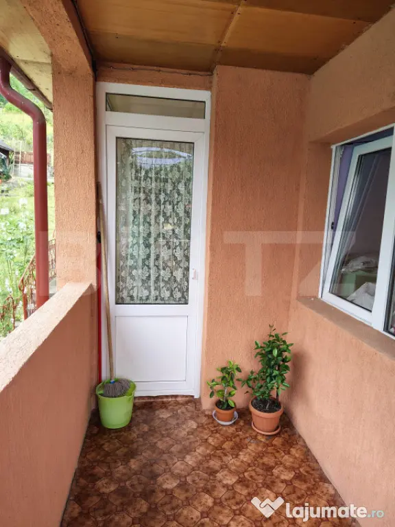 Casă individuală solidă și armonioasă, 55 mp, teren 830