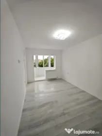 Garsoniera Renovata | Decomandata | zona Tractorul
