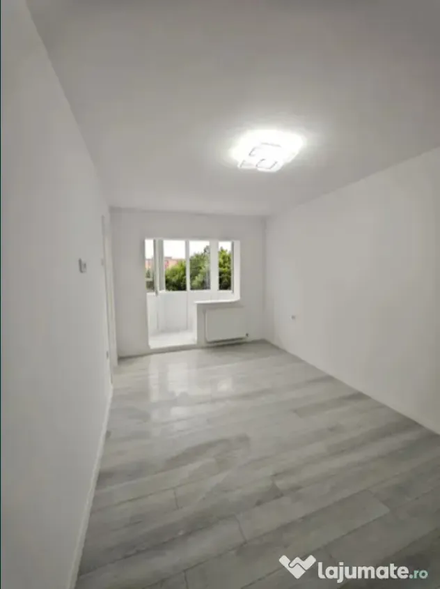 Garsoniera Renovata | Decomandata | zona Tractorul