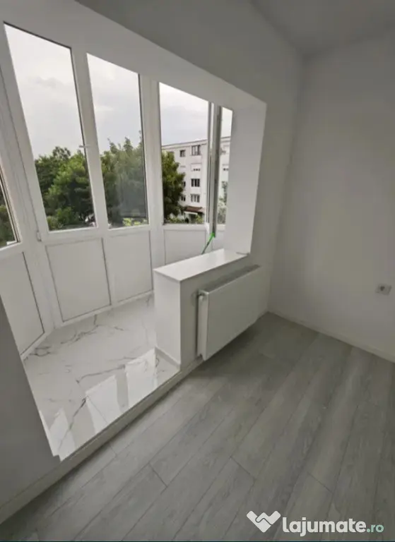 Garsoniera Renovata | Decomandata | zona Tractorul