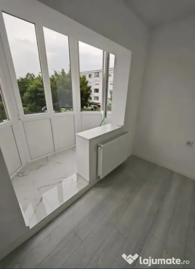 Garsoniera Renovata | Decomandata | zona Tractorul