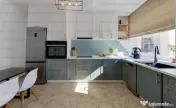 Apartament decomandat, modern, spatios, mobilat, utilat, Sanpetru! 
