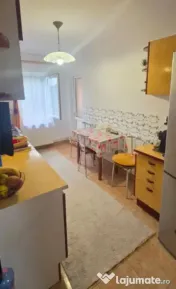 Apartament 3 camere | Decomandat | Balcon 16 mp | Florilor