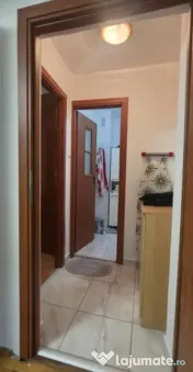 Apartament 3 camere | Decomandat | Balcon 16 mp | Florilor