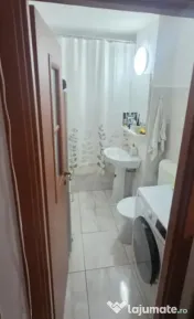 Apartament 3 camere | Decomandat | Balcon 16 mp | Florilor