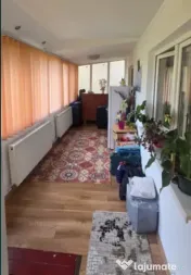 Apartament 3 camere | Decomandat | Balcon 16 mp | Florilor