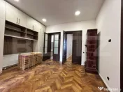 Casa de inchiriat 4 camere , Zona Centrala 