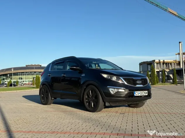 Kia Sportage 2012 automata. 6800 euro