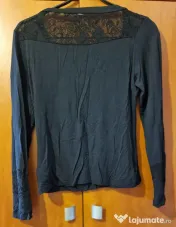 Bluză neagră cu mânecă lungă, M