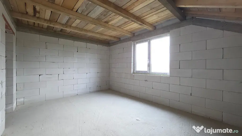 Apartament în duplex nou la rosu, pe 2 niveluri, în Vladim