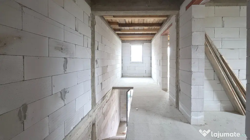Apartament în duplex nou la rosu, pe 2 niveluri, în Vladim