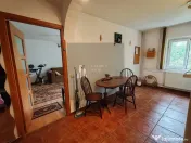 Apartament 2 camere, str Vicina, decomandat, 61 mp 