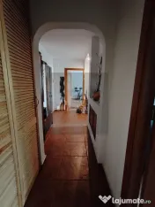 Apartament 2 camere, str Vicina, decomandat, 61 mp 