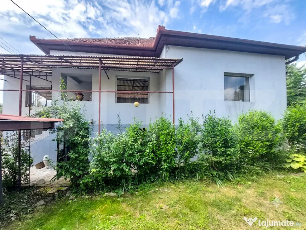 Casa individuala 115 mp, 852 mp teren, Corusu