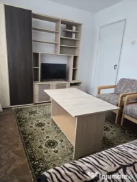 Apartament cu 2 camere, complet utilat, balcon luminos și b